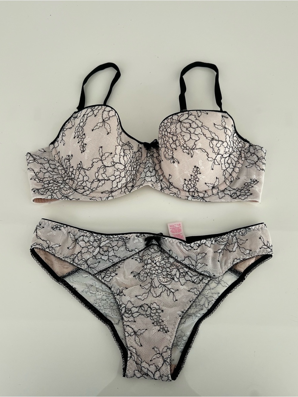 Victoria's Secret LUXE Balconet & Cheeky Set  Lace 36B-S